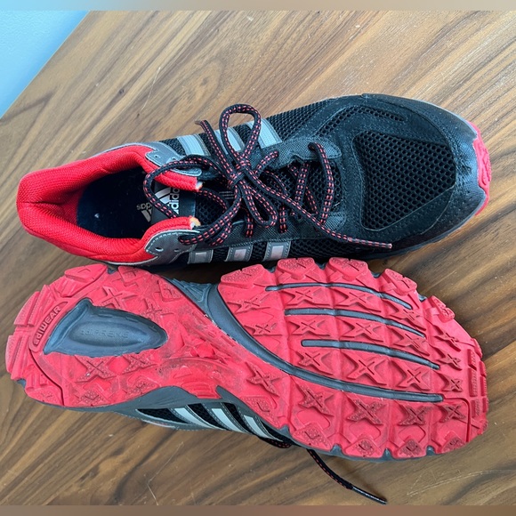 Adidas men’s athletic shoes, training, running - black and red Size 9 - Picture 4 of 5